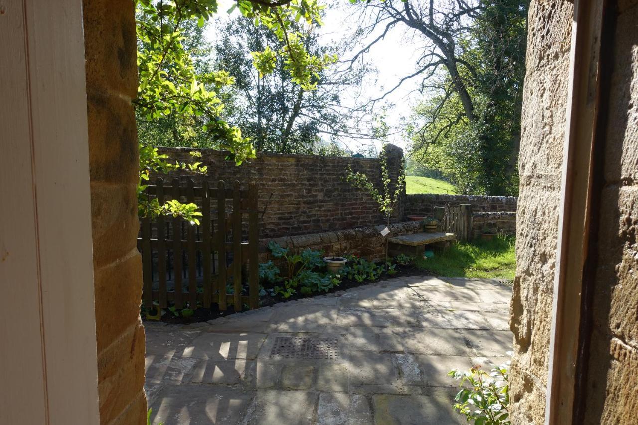 Shed End, In 18Th Century Lothersdale Mill Bd20 8En エクステリア 写真